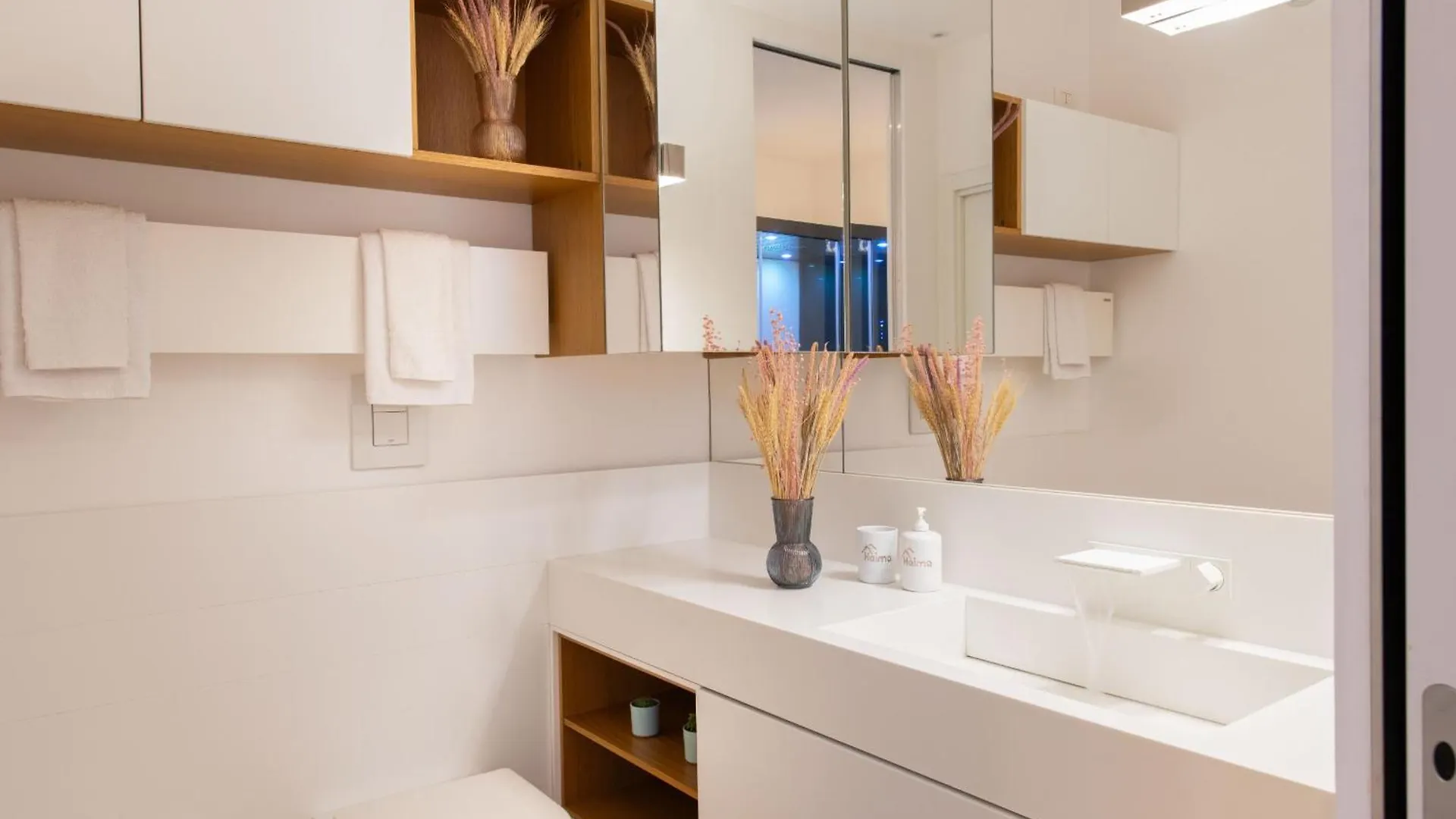 Heima Smart - Charme Apartment By Wonderful Italy Палермо 0*,
